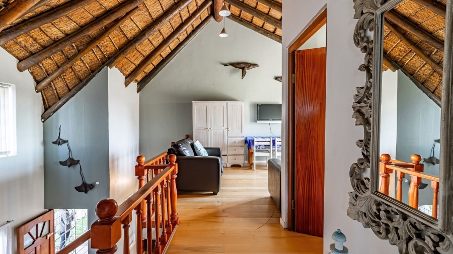 7 Bedroom Property for Sale in Kleinmond Western Cape